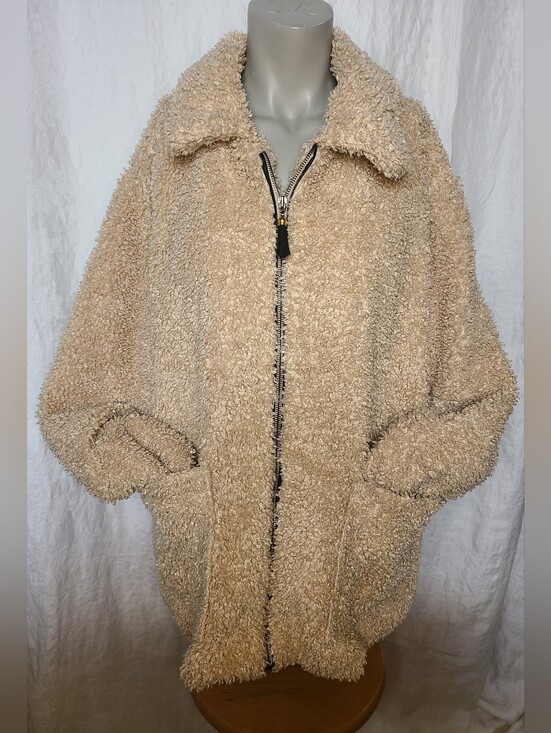 Steve Madden Jackets & Blazers - Steve Madden Plush Teddy Zip Jacket in Beige